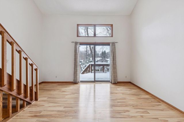 491 Sterling Street S, Maplewood, MN 55119