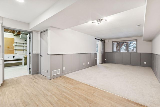 491 Sterling Street S, Maplewood, MN 55119