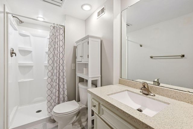 491 Sterling Street S, Maplewood, MN 55119