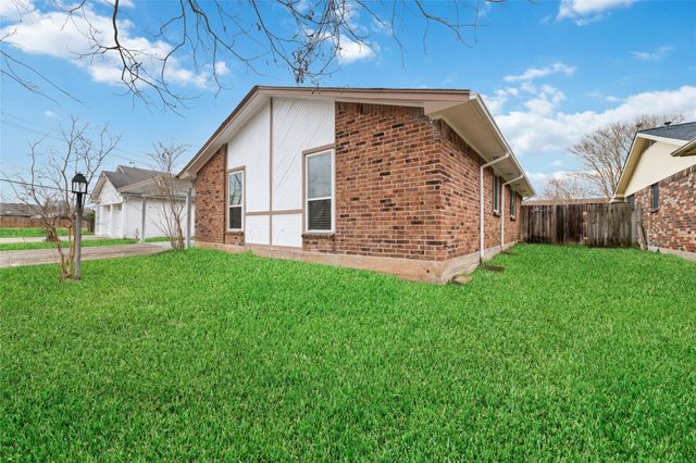 11610 Grapewood Drive, Houston, TX 77089