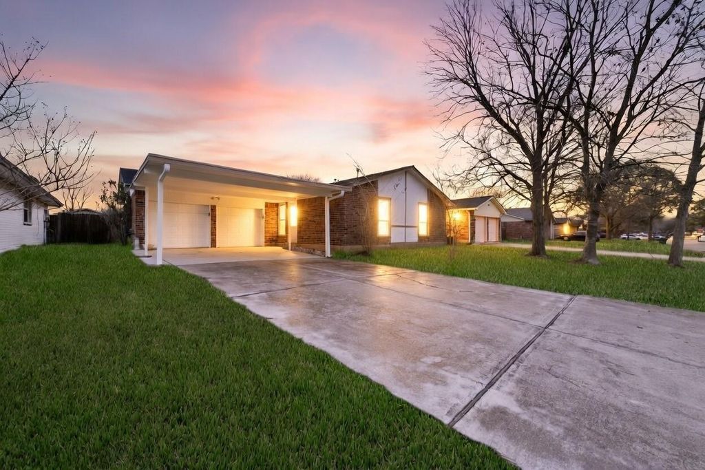 11610 Grapewood Drive, Houston, TX 77089