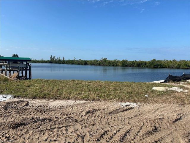 2320 NW 44th PL, Cape Coral, FL 33993