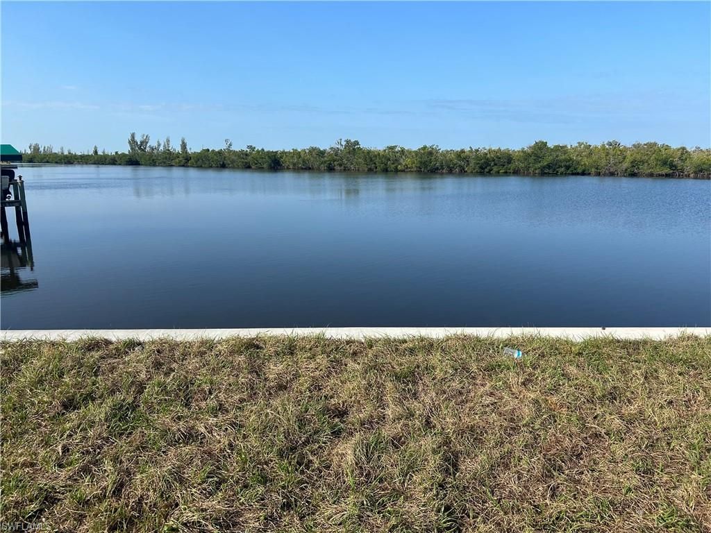 2320 NW 44th PL, Cape Coral, FL 33993