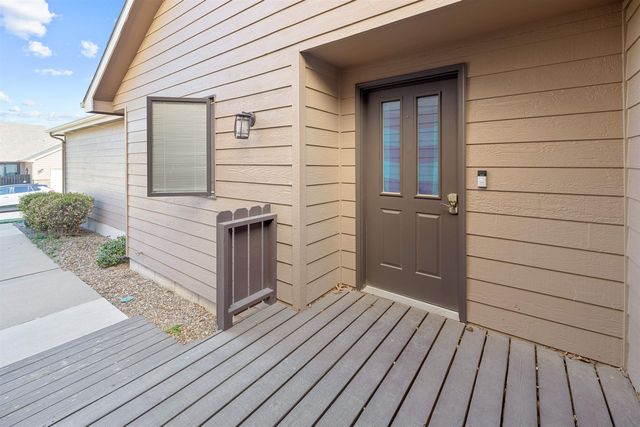 845 Fairdale Rd Apt B, Salina, KS 67401