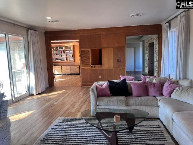 4 Woodhill Circle, Columbia, SC 29209