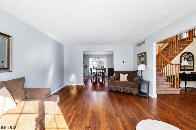 234 Oak Forest Dr, Brick Twp., NJ 08724