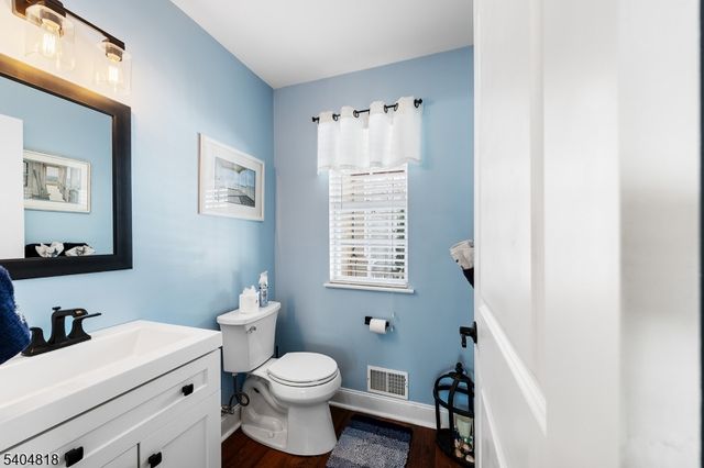 234 Oak Forest Dr, Brick Twp., NJ 08724