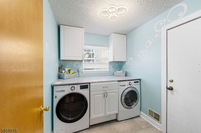 234 Oak Forest Dr, Brick Twp., NJ 08724