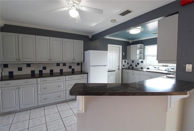 3919 27TH PARKWAY 3919, Sarasota, FL 34235