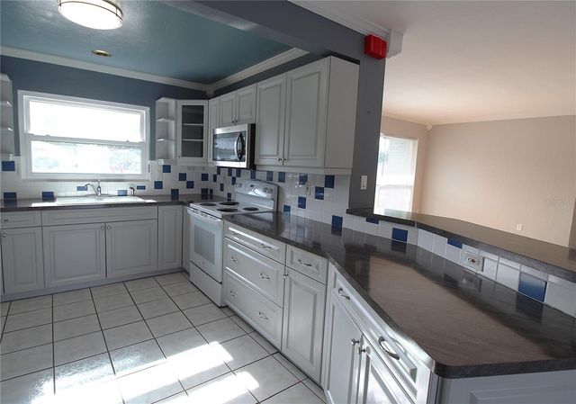 3919 27TH PARKWAY 3919, Sarasota, FL 34235