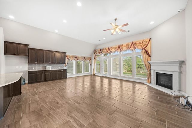 2917 Parkstone Field Lane, Pearland, TX 77584