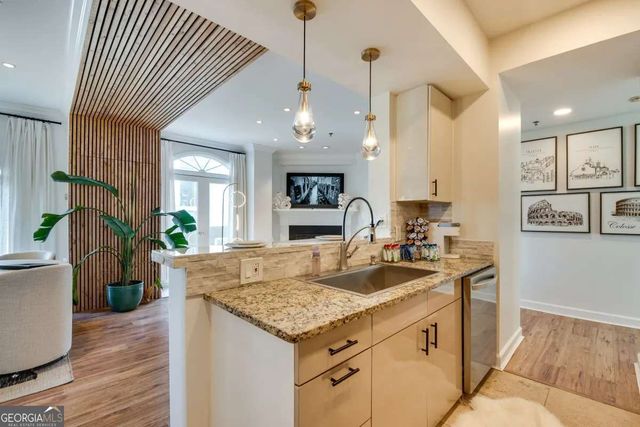 2161 Peachtree Road NE 801, Atlanta, GA 30309