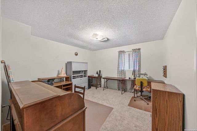 218 LANTANA LN, Pleasanton, TX 78064
