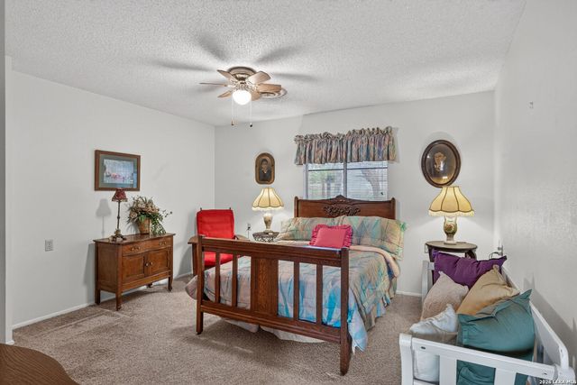218 LANTANA LN, Pleasanton, TX 78064