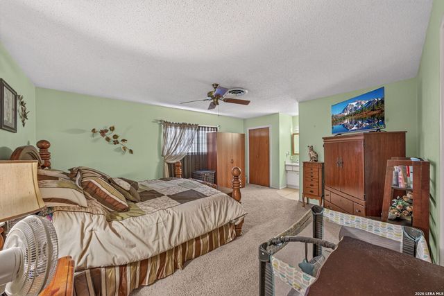218 LANTANA LN, Pleasanton, TX 78064