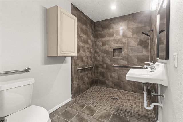 8451 S Meadow Bird Circle, Missouri City, TX 77489