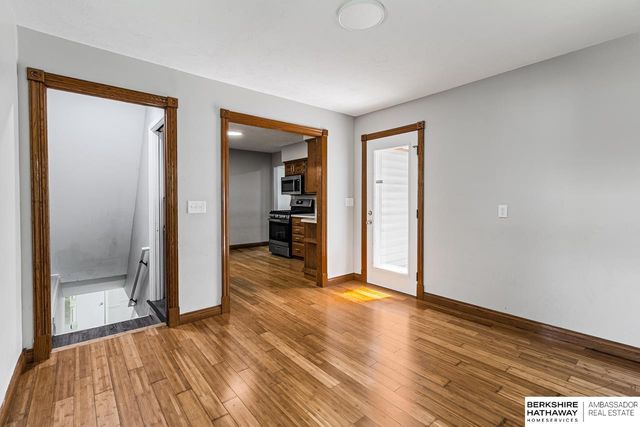 7110 S 38th Street, Bellevue, NE 68147