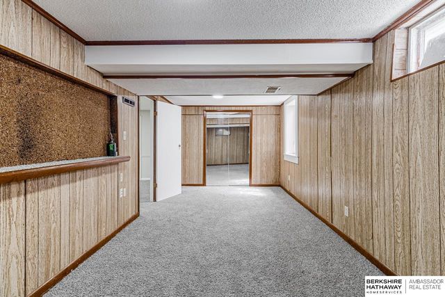 7110 S 38th Street, Bellevue, NE 68147