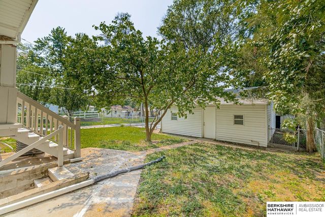 7110 S 38th Street, Bellevue, NE 68147