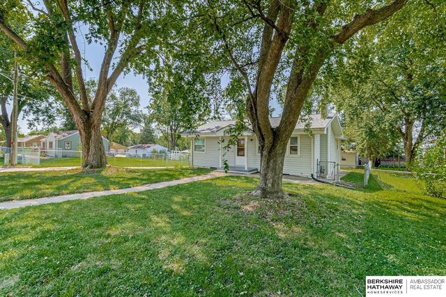 7110 S 38th Street, Bellevue, NE 68147