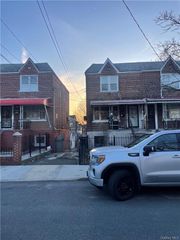4135 Murdock Avenue, Bronx, NY 10466