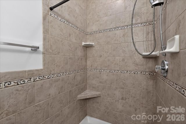 2141 Lord Proprietor Lane, Waxhaw, NC 28173