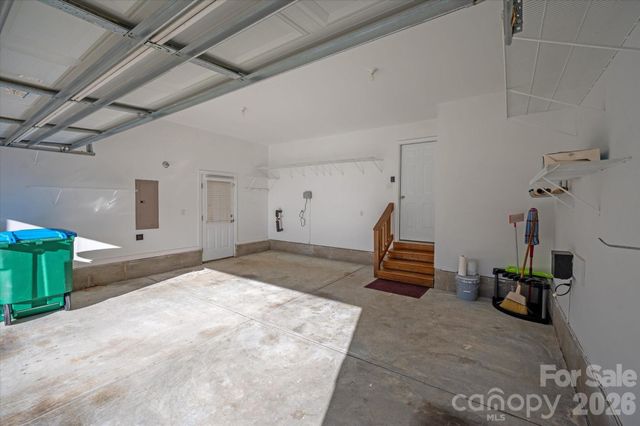 2141 Lord Proprietor Lane, Waxhaw, NC 28173