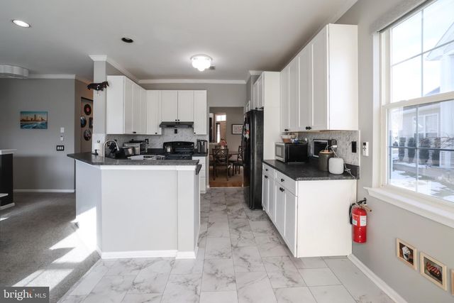 24 JUMPING BROOK LN, Barnegat, NJ 08005