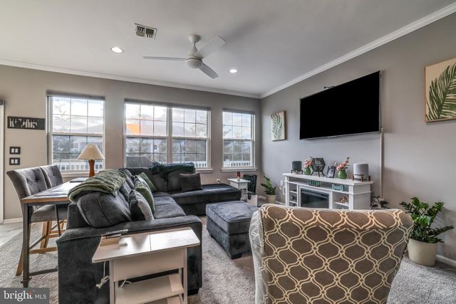 24 JUMPING BROOK LN, Barnegat, NJ 08005