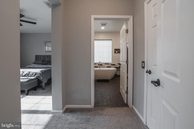 24 JUMPING BROOK LN, Barnegat, NJ 08005