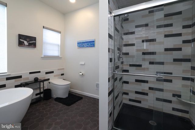 24 JUMPING BROOK LN, Barnegat, NJ 08005