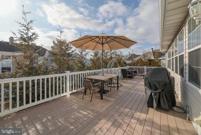 24 JUMPING BROOK LN, Barnegat, NJ 08005