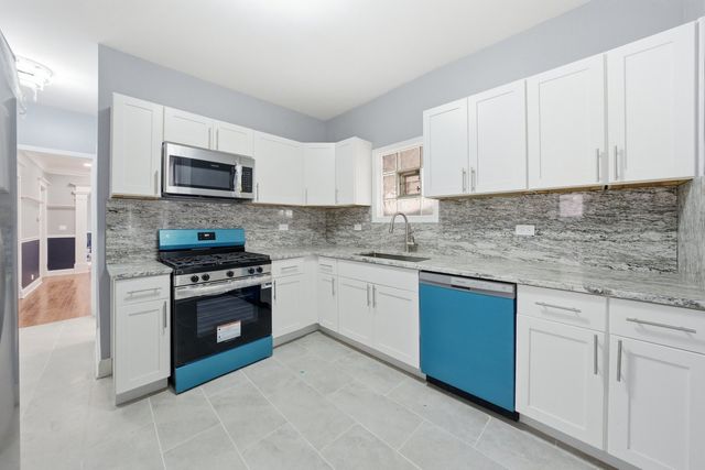 7544 S Eberhart Avenue, Chicago, IL 60619