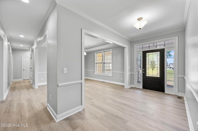 905 Charleston Place, Sneads Ferry, NC 28460
