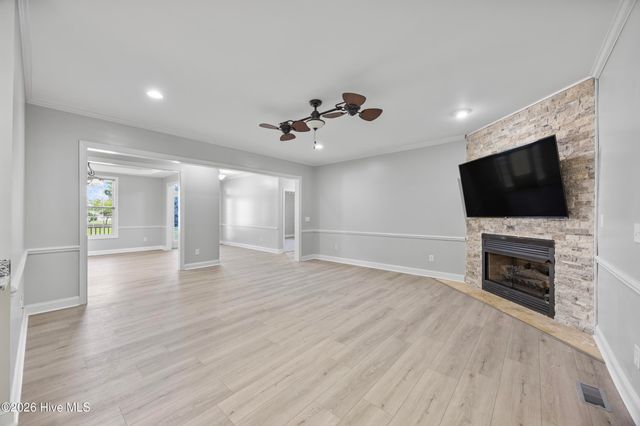 905 Charleston Place, Sneads Ferry, NC 28460