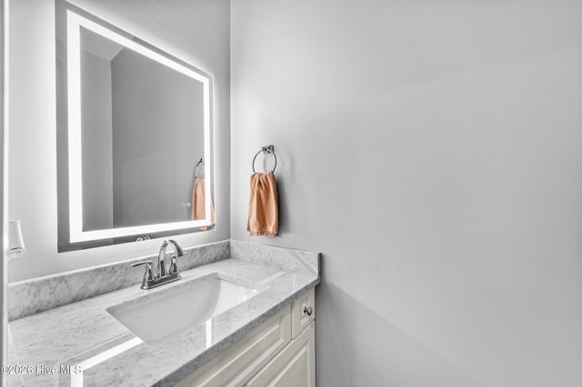 905 Charleston Place, Sneads Ferry, NC 28460