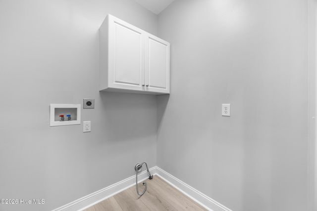 905 Charleston Place, Sneads Ferry, NC 28460