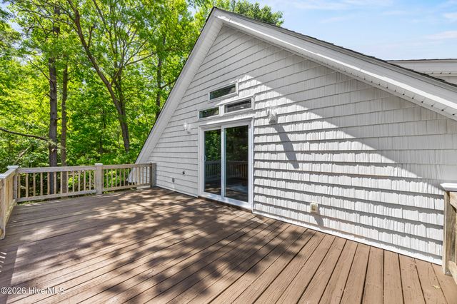 905 Charleston Place, Sneads Ferry, NC 28460
