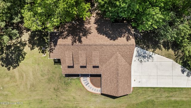 905 Charleston Place, Sneads Ferry, NC 28460