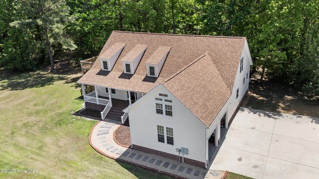 905 Charleston Place, Sneads Ferry, NC 28460