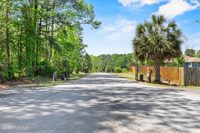 905 Charleston Place, Sneads Ferry, NC 28460