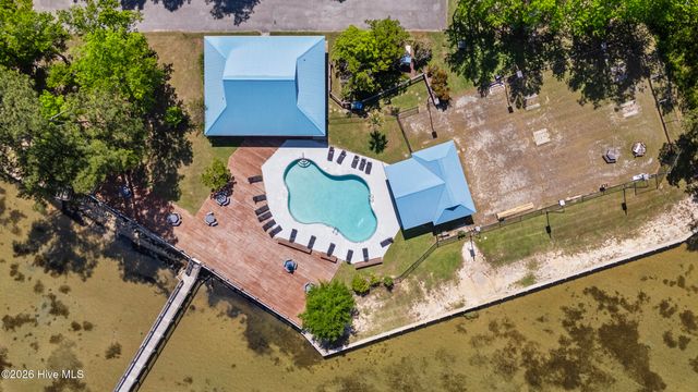905 Charleston Place, Sneads Ferry, NC 28460