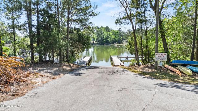 905 Charleston Place, Sneads Ferry, NC 28460