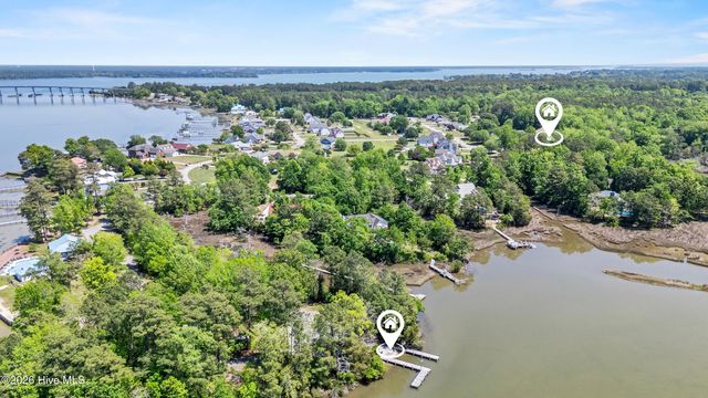 905 Charleston Place, Sneads Ferry, NC 28460
