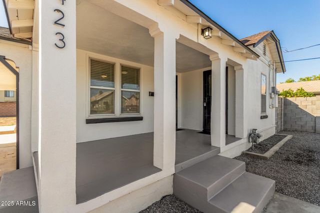 423 E Crescent Avenue, Mesa, AZ 85204