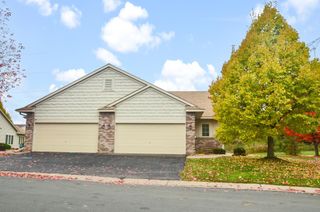 1212 Highridge Court, Maplewood, MN 55109