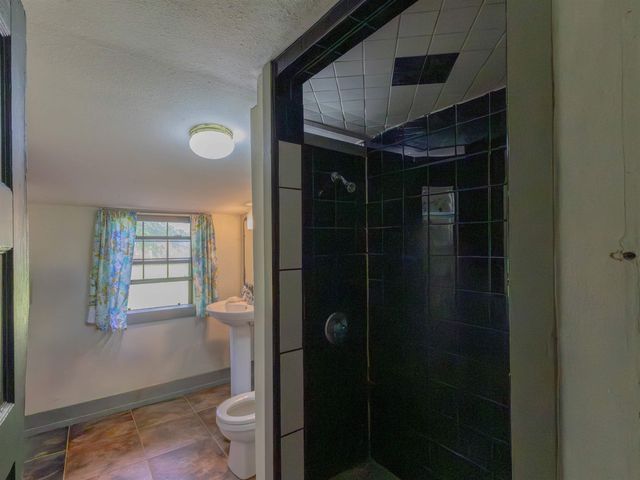 1401 Nix St, Daingerfield, TX 75638