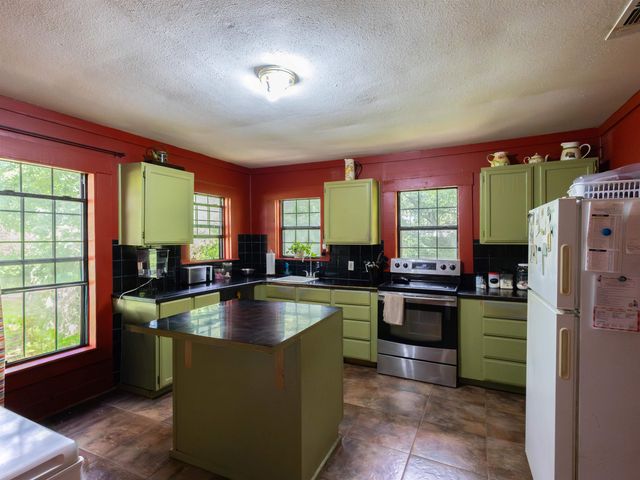 1401 Nix St, Daingerfield, TX 75638