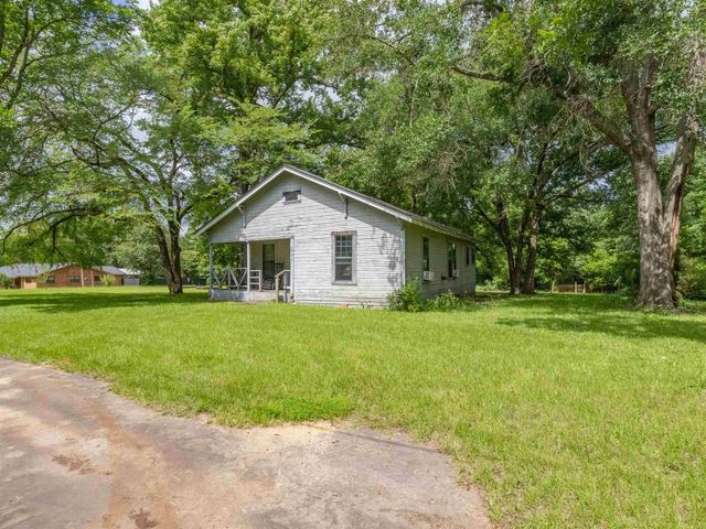 1401 Nix St, Daingerfield, TX 75638