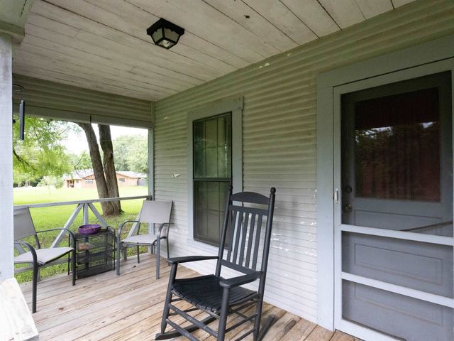 1401 Nix St, Daingerfield, TX 75638
